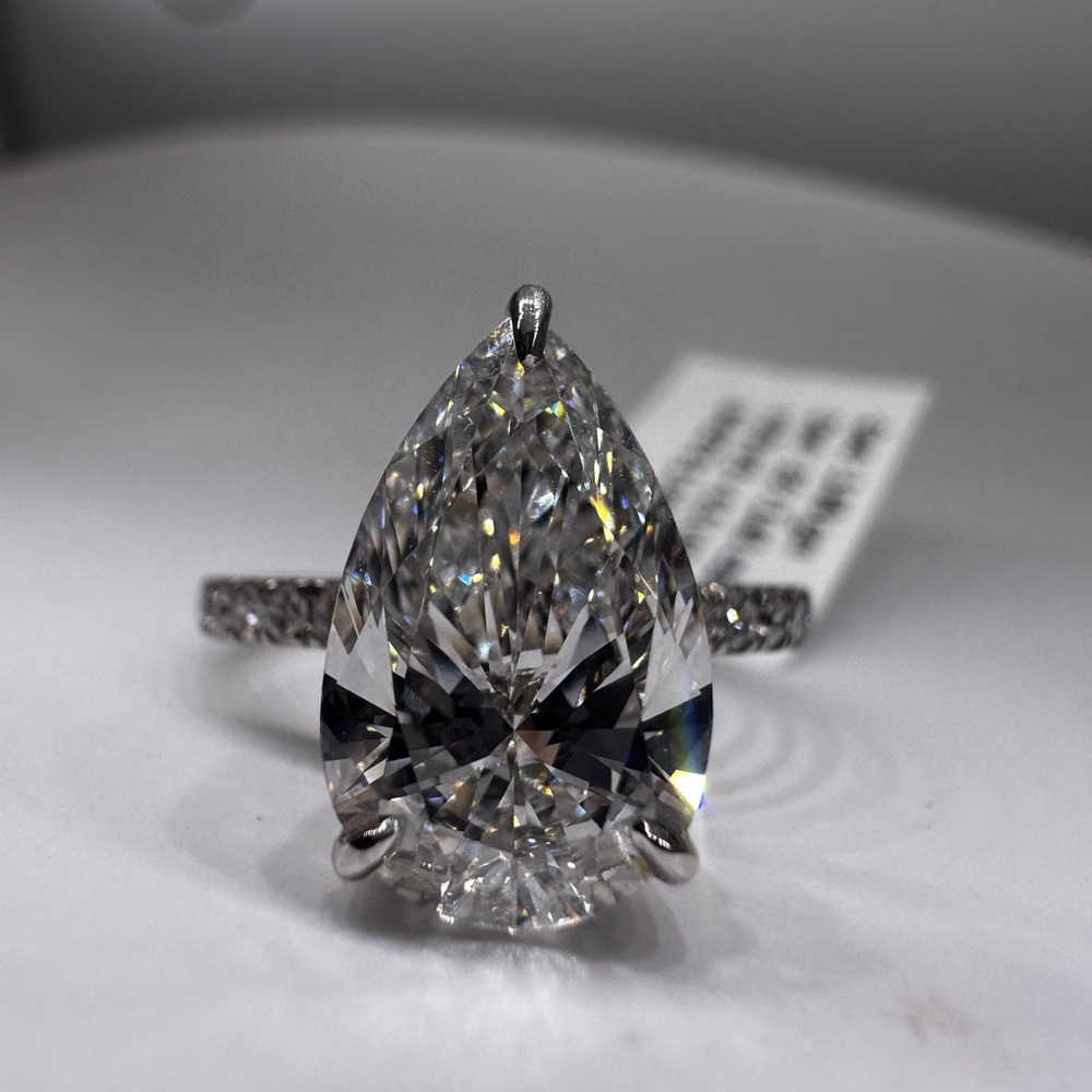 3.00 carat e vs1 pear diamond engagement ring pavé band